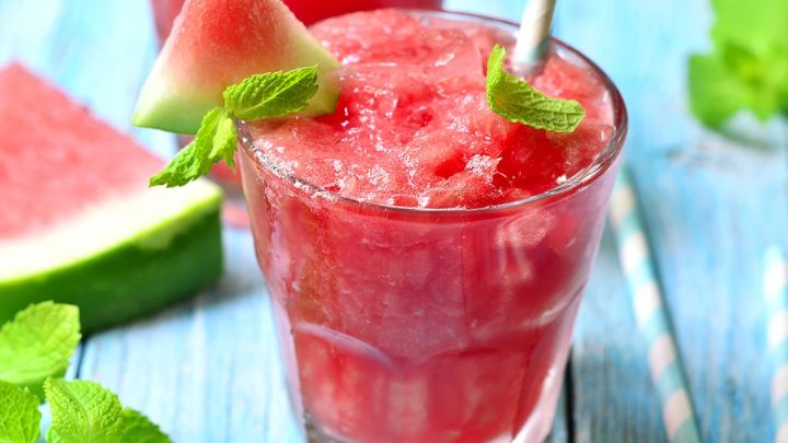 مراحل تهیه لیموناد هندوانه کلاسیک مراحل تهیه لیموناد هندوانه کلاسیک