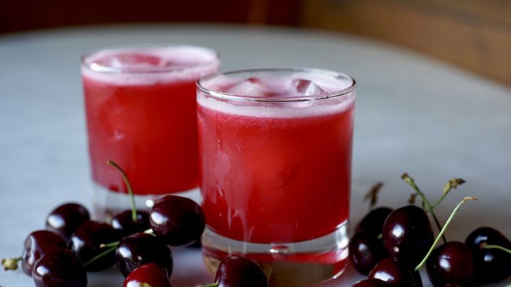 راز خوشرنگ شدن شربت آلبالو خانگی که باید بدانید! راز خوشرنگ شدن شربت آلبالو خانگی که باید بدانید!