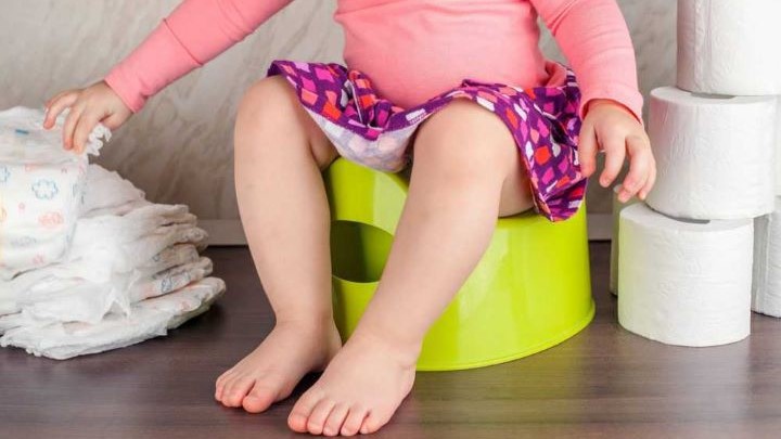 چه زمانی کودک برای از پوشک گرفته شدن آمادگی پیدا می‌کند؟