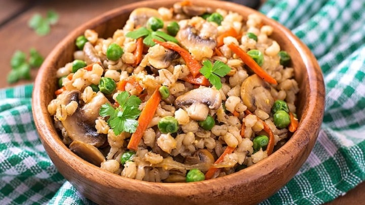 طرز تهیه پیلاف بلغور و نخود فرنگی طرز تهیه پیلاف بلغور و نخود فرنگی