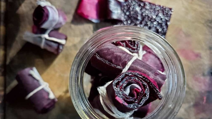 طرز تهیه لواشک گیلاس در فر طرز تهیه لواشک گیلاس در فر