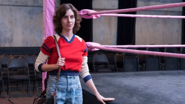 گلو (GLOW) از بهترین سریال‌ های ورزشی