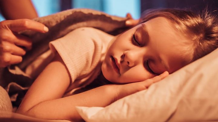 والدین چگونه میتوانند خوابهای شیرین را تشویق کنند؟ والدین چگونه میتوانند خوابهای شیرین را تشویق کنند؟