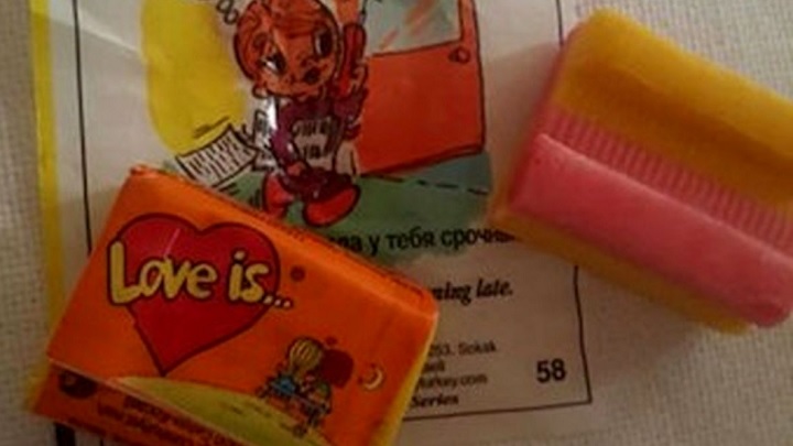 آدامس لاویز از انواع خوراکی‌ های نوستالژی