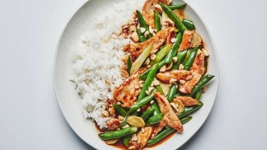 مرغ سوخاری با لوبیا سبز و برنج؛ انفجار طعم در هر لقمه