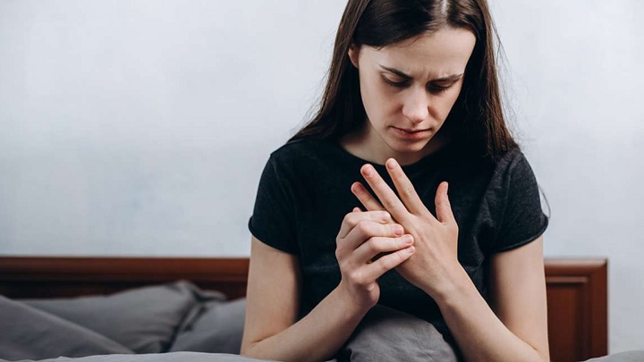 بیحس شدن دست در خواب بیحس شدن دست در خواب