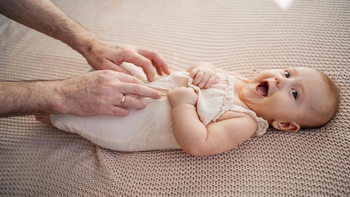 بازی سرگرمکننده برای مادر و نوزاد بازی سرگرمکننده برای مادر و نوزاد