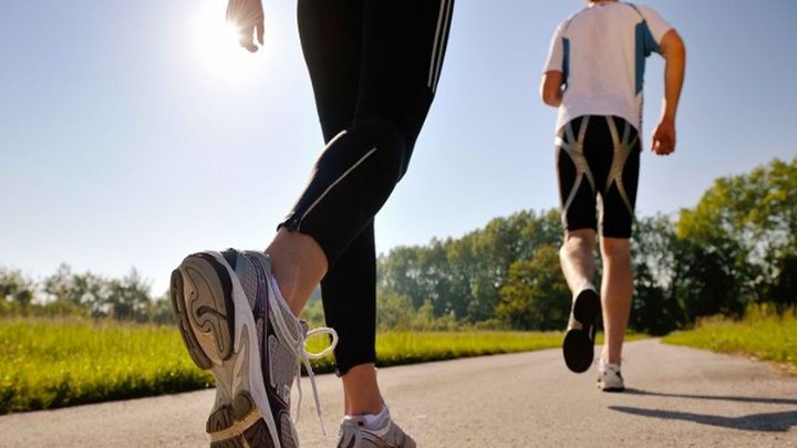 هفته ای حداقل 2 بار پیاده روی کنید هفته ای حداقل 2 بار پیاده روی کنید