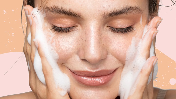 پاکسازی و جوانسازی پوست در منزل پاکسازی و جوانسازی پوست در منزل