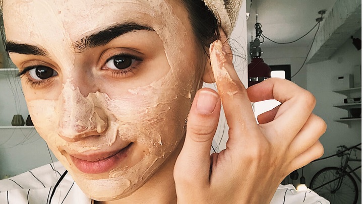 نکاتی که باید در مورد ماسک روشن کننده پوست با زردآلو بدانید