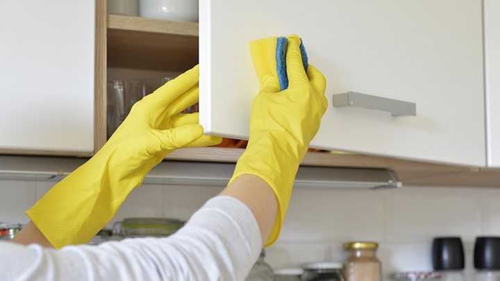 از دستکش استفاده کنید