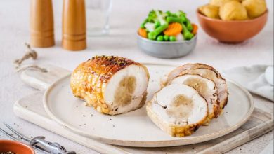 طرز تهیه رولت مرغ با عسل و زردآلو (خوشمزه و خاص برای شام)