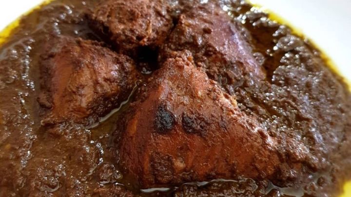 مراحل تهیه خورش فسنجان با بادام زمینی