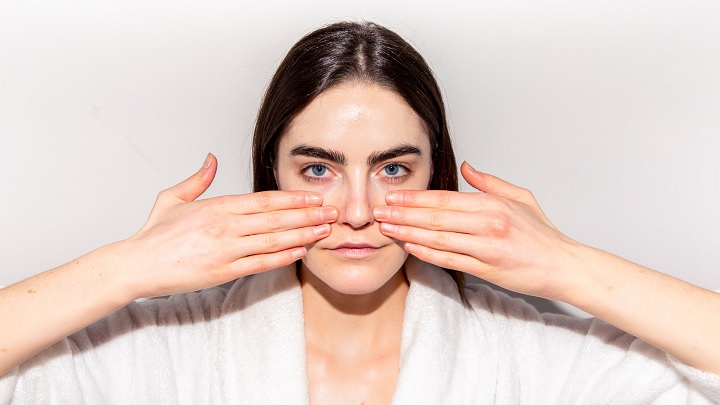 ماساژ صورت برای جوانسازی