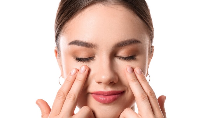 ماساژ صورت برای جوانسازی
