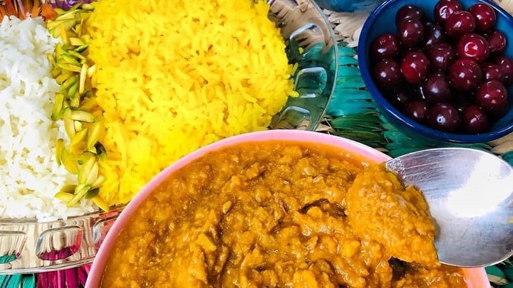 مراحل پخت قیمه بوشهری؛ نذری برای 100 نفر