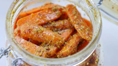 مراحل تهیه ترشی انبه و هویج