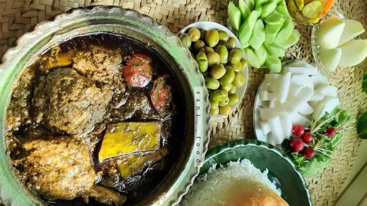 نکات و فوت و فنهای تهیه خورش سبزی فسنجان نکات و فوت و فنهای تهیه خورش سبزی فسنجان
