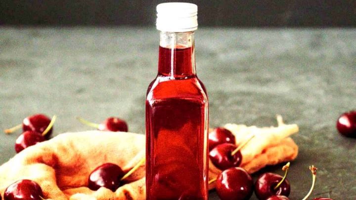 طرز تهیه روغن هسته آلبالو به روش گرم