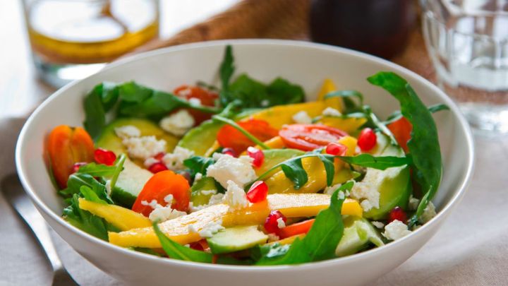 نکات طلایی در تهیه سالاد سبز با انبه