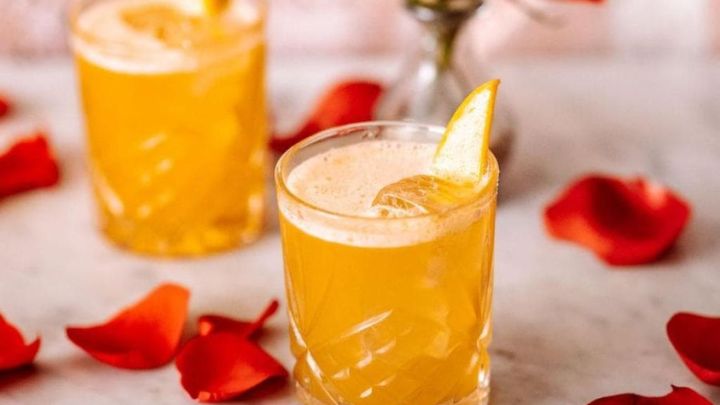 نوشیدنی خنک و خوشمزه با انبه نوشیدنی خنک و خوشمزه با انبه