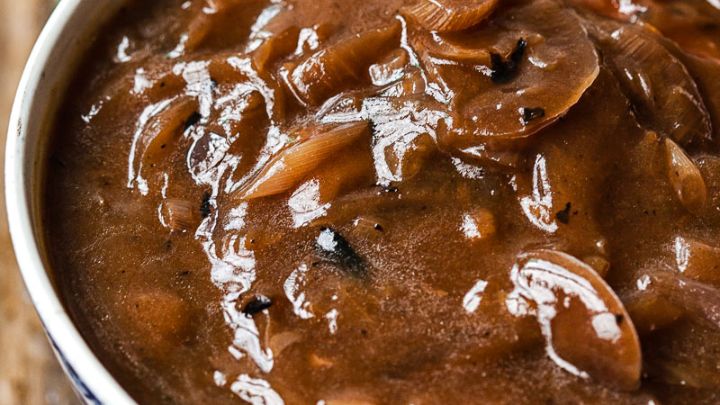 نکات و فوت و فنهای تهیه خورش پیاز نکات و فوت و فنهای تهیه خورش پیاز