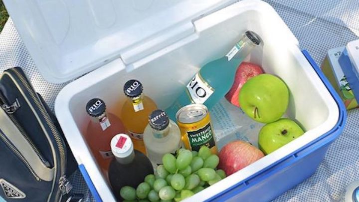 با روشهای خنک نگه داشتن مواد غذایی در سفر آشنا شوید! با روشهای خنک نگه داشتن مواد غذایی در سفر آشنا شوید!