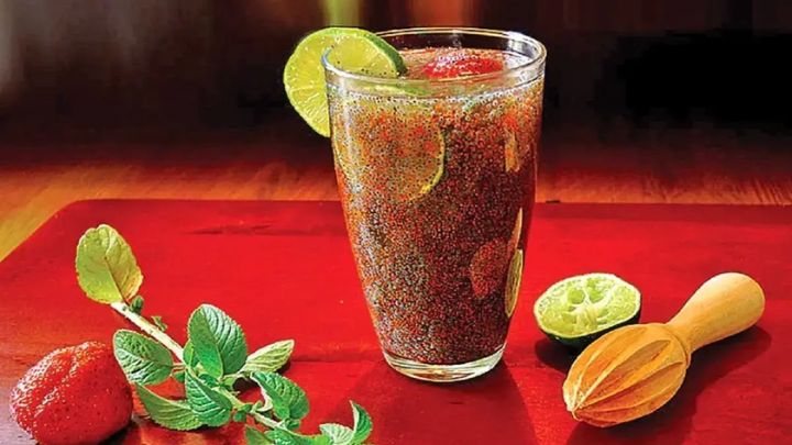 نکات و فوت و فن‌های تهیه شربت آلو و خاکشیر