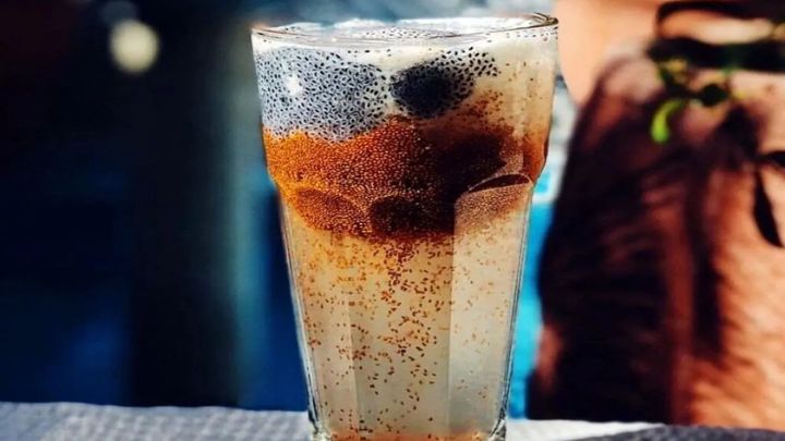 مراحل تهیه شربت خاکشیر و آلو رژیمی