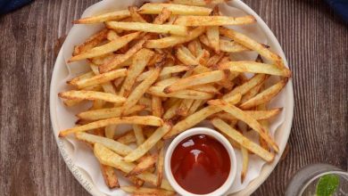 مراحل تهیه سیب زمینی سرخ کرده خانگی