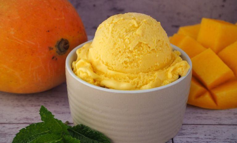 طرز تهیه بستنی انبه خانگی؛ با مخلوط کن و بدون آن