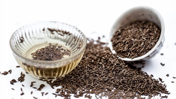 خواص انواع عرقیات گیاهی که باید بدانید