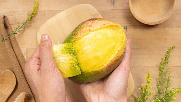 نکاتی که باید در مورد خواص پوست انبه برای صورت بدانید نکاتی که باید در مورد خواص پوست انبه برای صورت بدانید