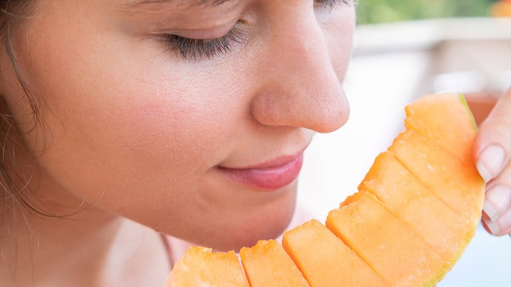 نکاتی که باید در مورد مصرف خربزه در بارداری بدانید نکاتی که باید در مورد مصرف خربزه در بارداری بدانید