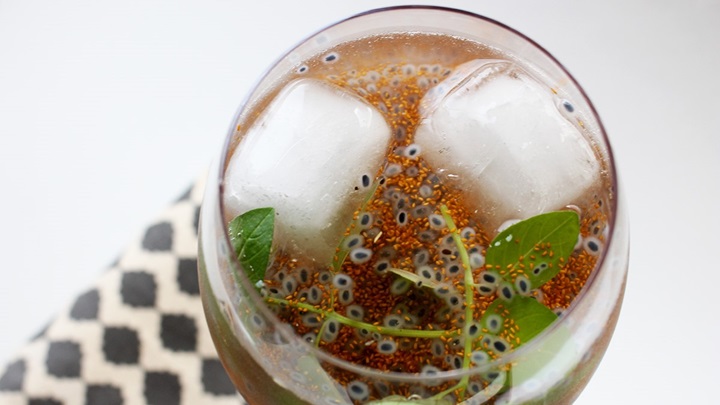 رسپی یک شربت خوشمزه تابستانی با خاکشیر و خرفه رسپی یک شربت خوشمزه تابستانی با خاکشیر و خرفه