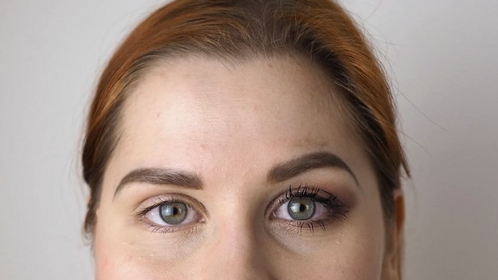 استفاده از ریمل برای آرایش چشم استفاده از ریمل برای آرایش چشم