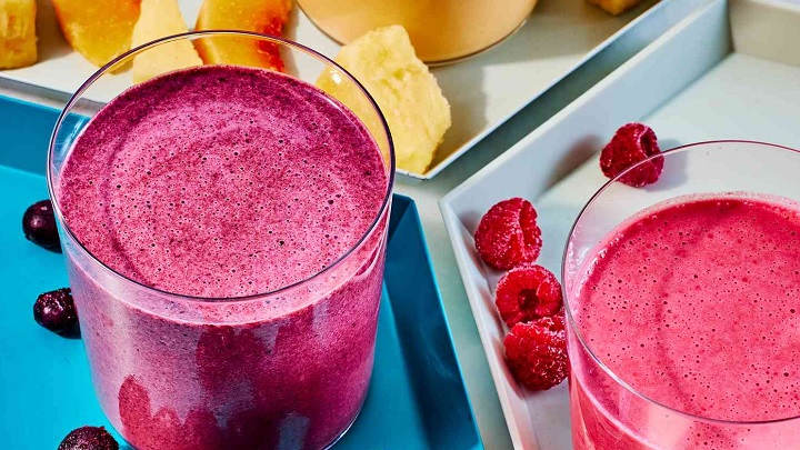 اسموتی از بهترین خوراکی‌ها برای گرمازدگی