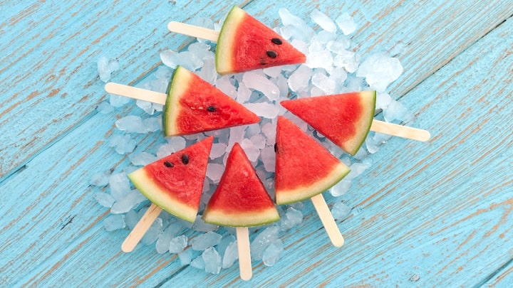 هندوانه از میوه های خنک کننده بدن