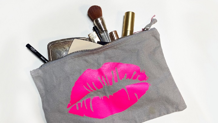 آلودهترین وسیله در کیف لوازم آرایش آلودهترین وسیله در کیف لوازم آرایش