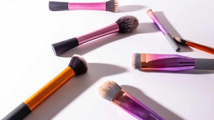 آلودهترین وسیله در کیف لوازم آرایش آلودهترین وسیله در کیف لوازم آرایش