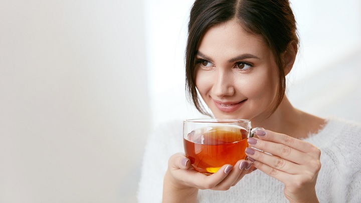 خاصیت نوشیدن چای داغ در روزهای گرم تابستان