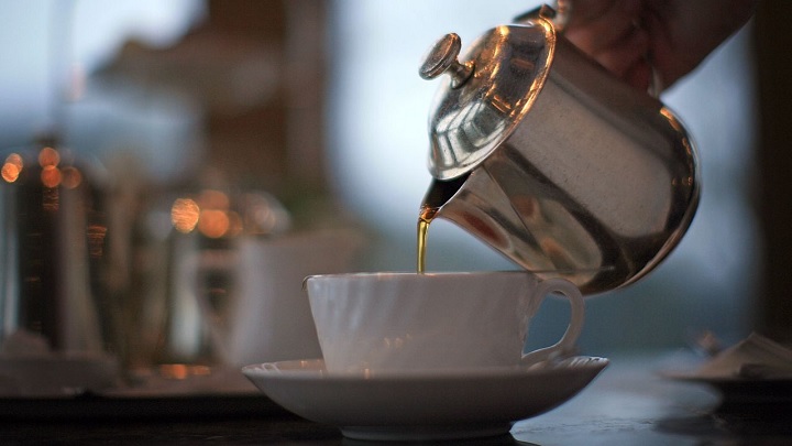 خاصیت نوشیدن چای داغ در روزهای گرم تابستان