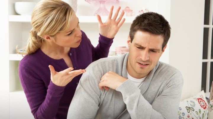 نشانههای رابطه سمی در زندگی مشترک - بیاحترامی و تحقیر نشانههای رابطه سمی در زندگی مشترک - بیاحترامی و تحقیر