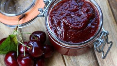 طرز تهیه رب آلبالو؛ چاشنی‌ای خاص و خوش‌طعم