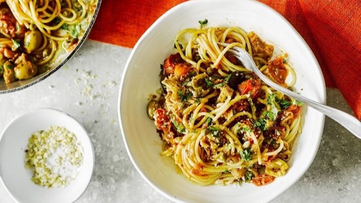 فوت و فن کوزهگری در طرز تهیه پاستا تن ماهی خامهای