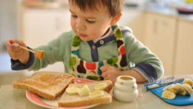 عسل: یک معجزه طبیعی برای رشد و تقویت سلامت کودکان