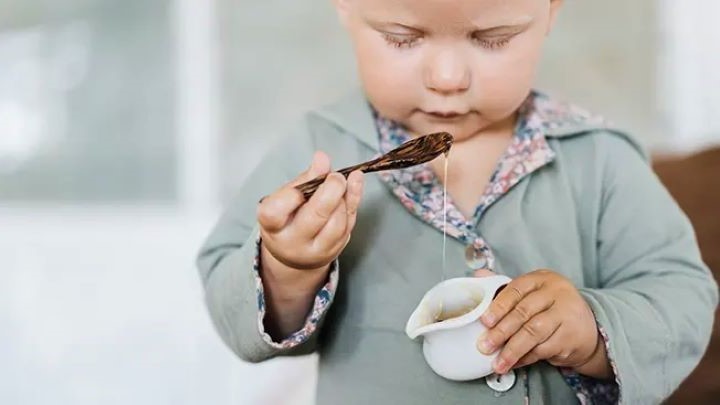 فواید عسل برای کودکان فواید عسل برای کودکان
