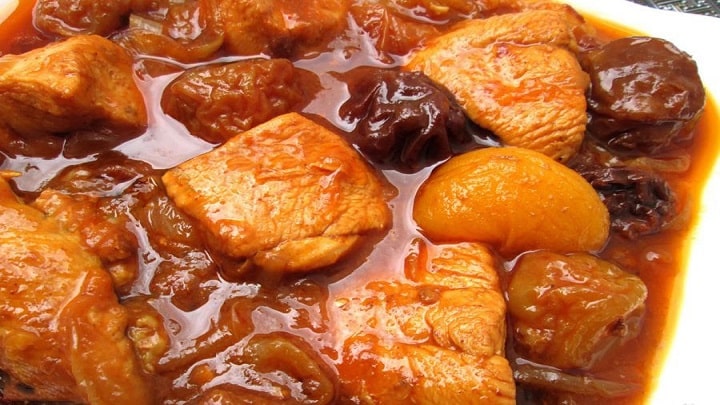 رسپی یک خورش خوشمزه برای ناهار با مرغ و آلو بخارا رسپی یک خورش خوشمزه برای ناهار با مرغ و آلو بخارا