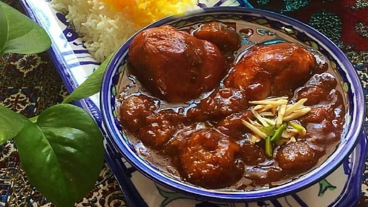 فوت و فنهای تهیه خورش آلو بخارا با مرغ فوت و فنهای تهیه خورش آلو بخارا با مرغ
