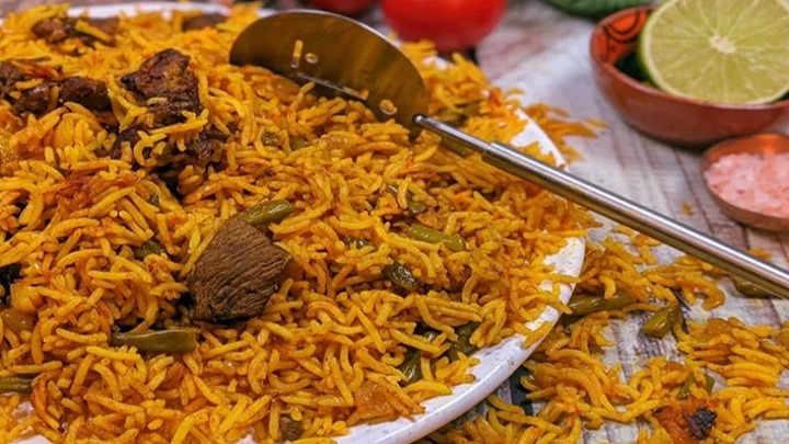 مراحل تهیه لوبیا پلو نذری برای 100 نفر